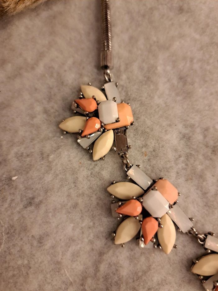 Collier chic strass corail beige et blanc - photo numéro 5