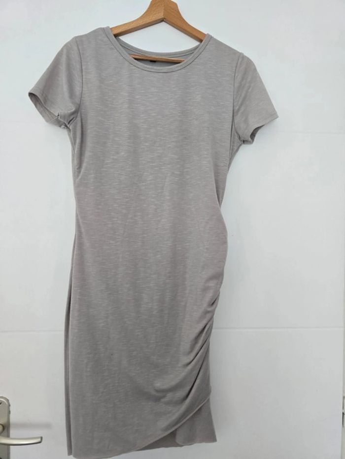 Robe grise doublée