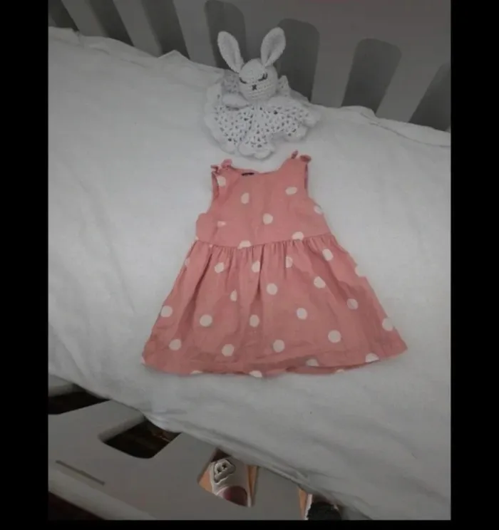 😍Magnifique robe rose petit pois 6 mois fille kiabi - photo numéro 2