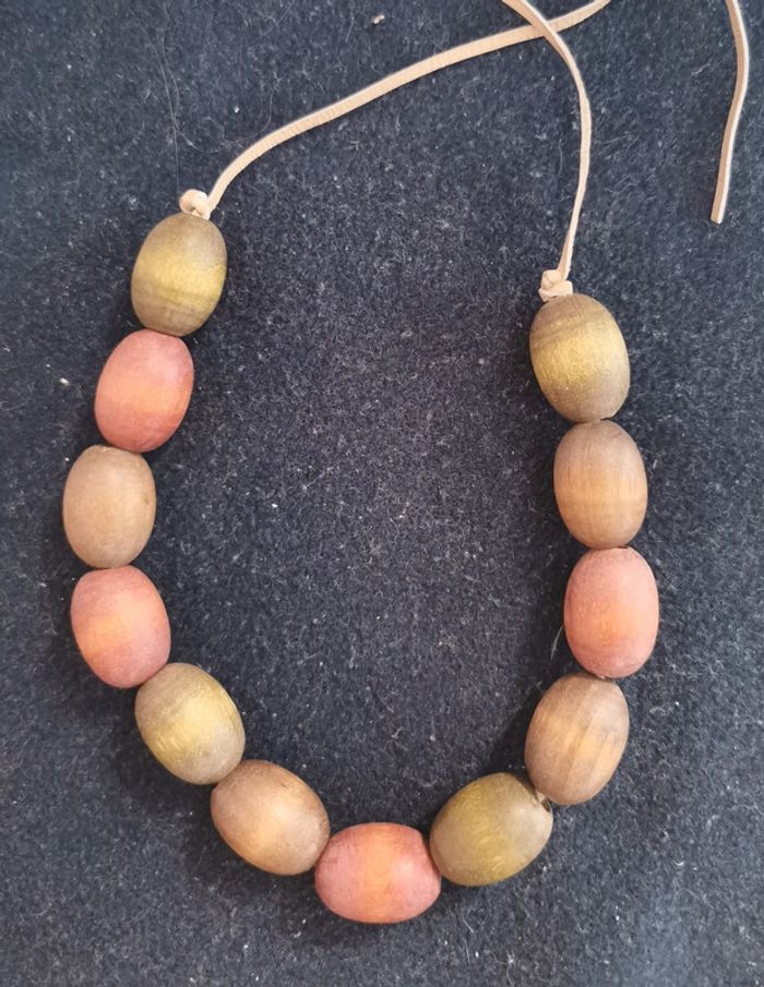 Collier en bois - photo numéro 2