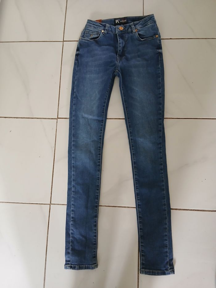 Pantalon jean caporal fille taille 14 ans tres bonne etat