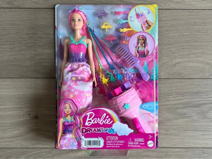 Barbie Dreamtopia rose Princesse Tresses Magiques Mattel 3+