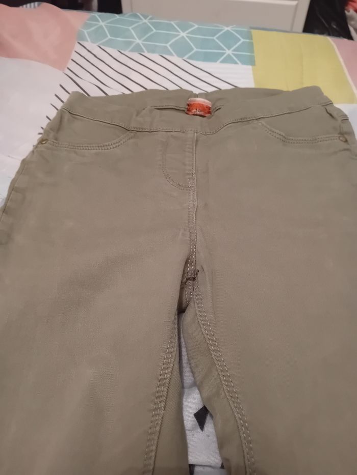 Lot de 4 vêtements fille tape à l'œil. 2 pantalons de 12 ans et 2 pulls de 10 ans et 14 ans - photo numéro 5