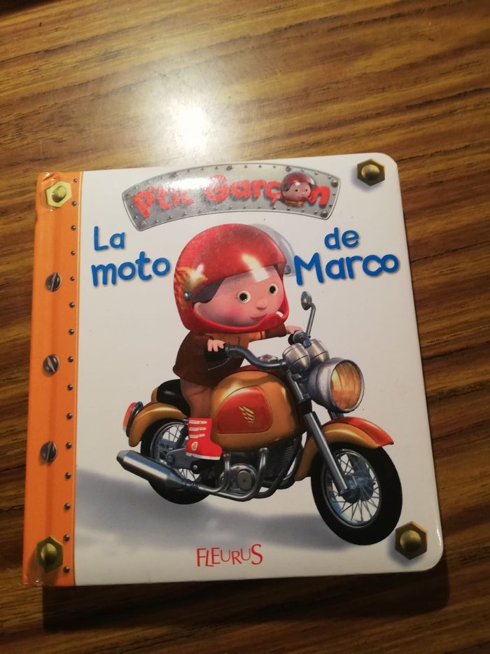 Livre petit garçon