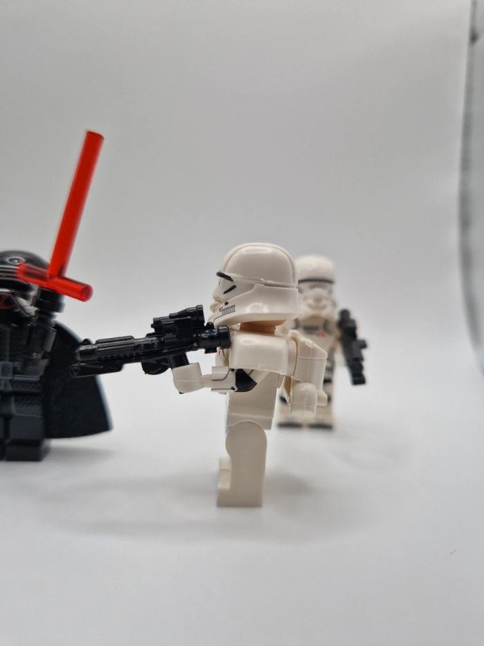Figurines type lego Sith Kylo Ren + 4 stormtroopers avec jetpack star wars - photo numéro 5