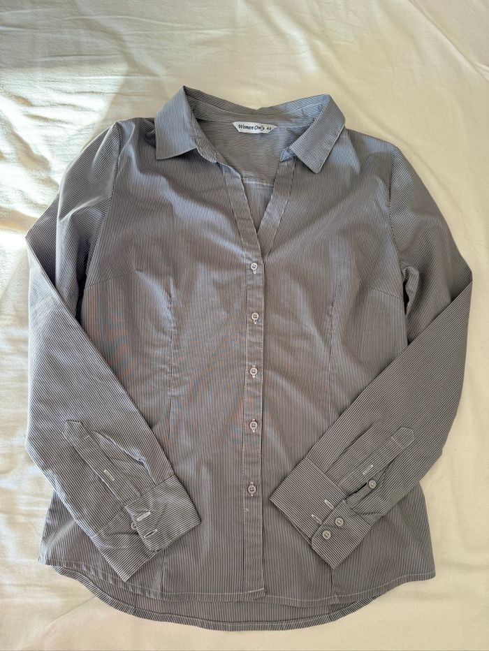 Chemise grise à rayures Taille 42 - photo numéro 2