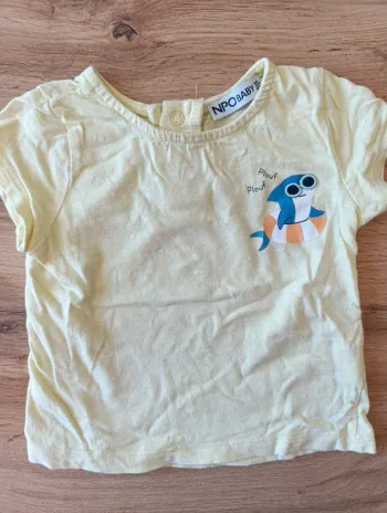 T-shirt garçon taille 24 mois