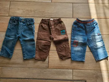 Lot 3 pantalons 9 mois