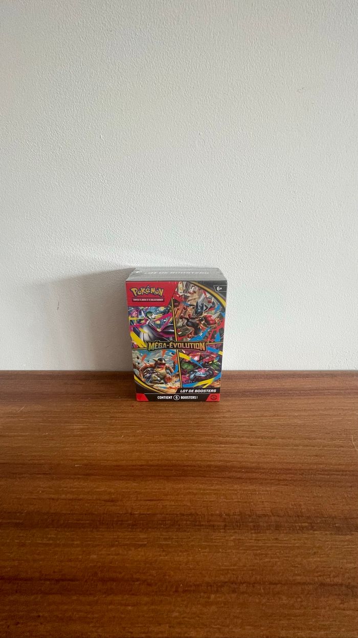 Bundle mega evolution + coffret evolution prismatique ( lire l’annonce ) - photo numéro 2