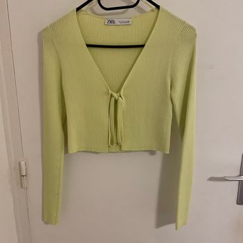 Gillet en maille avec noeud