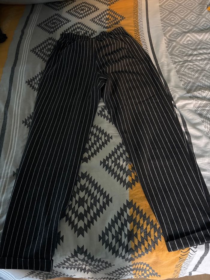 Pantalon gris rayé stradivarius - photo numéro 4