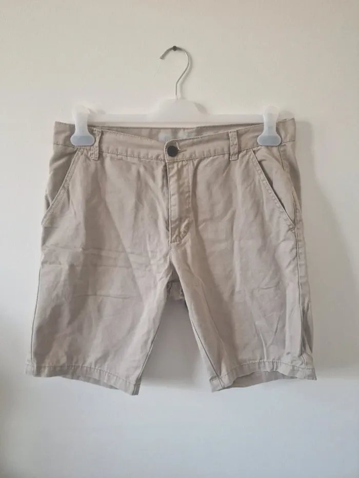 Short chino