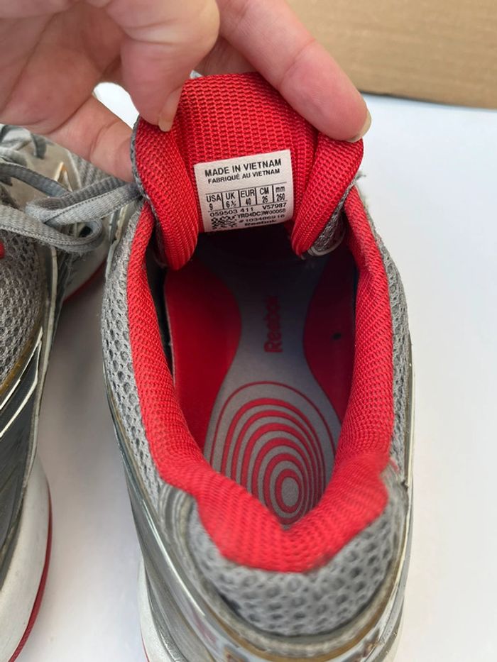 Chaussures de sport Reebok easy tone - gris argenté, rouge et blanc - photo numéro 15