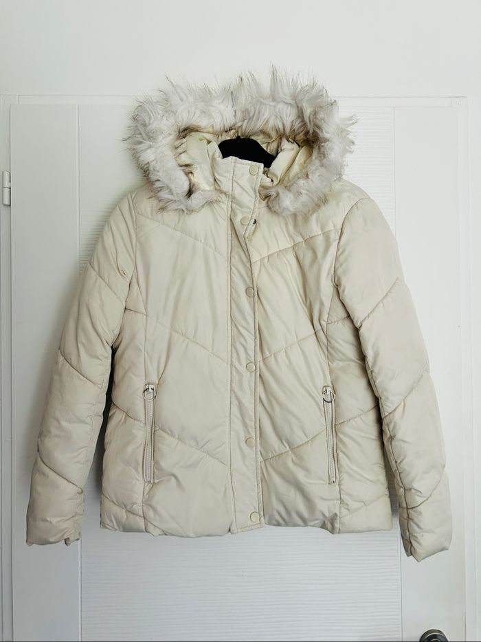 Doudoune beige à capuche