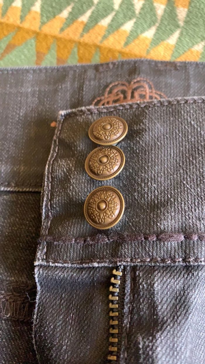 Jupe noire - photo numéro 3