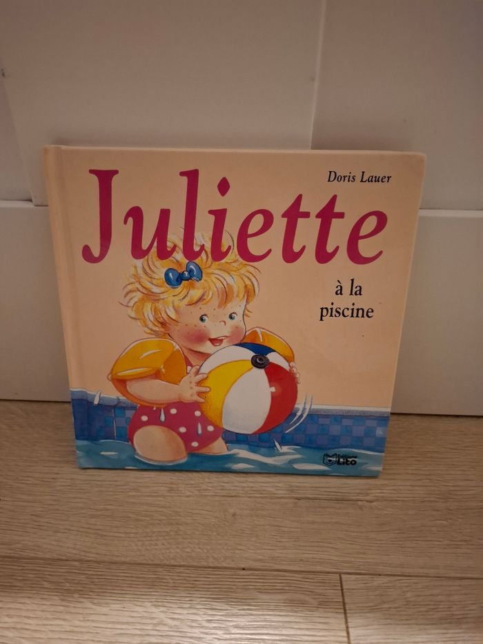 Livre Juliette à la piscine en bon état - photo numéro 1