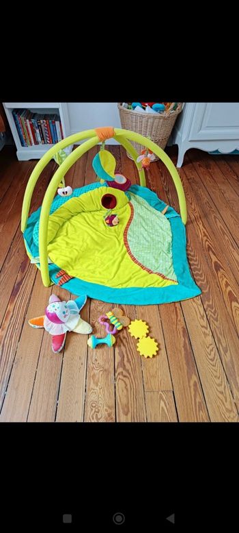 Tapis d'éveil Lilliputiens + jouets 1er âge