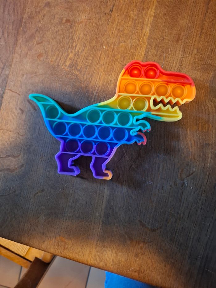 Pop it dinosaure - photo numéro 2