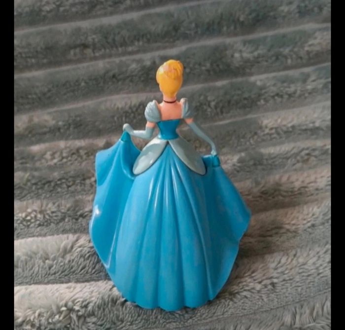 Figurine rouleau cendrillon - photo numéro 2
