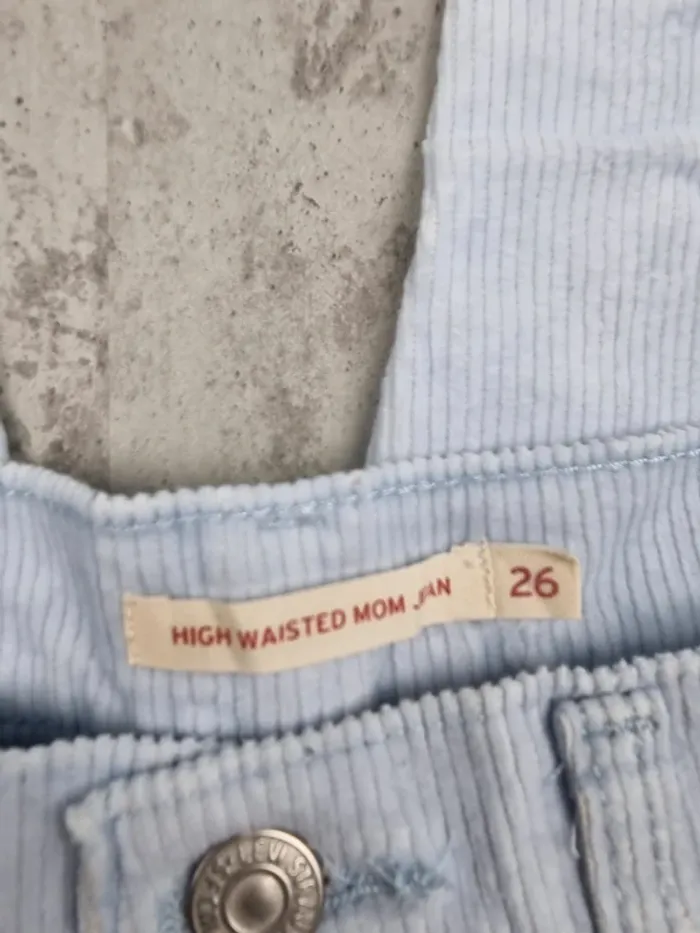 Jean Levi’s Mom High Waisted en velours – Bleu ciel – Taille 34 Femme - photo numéro 10