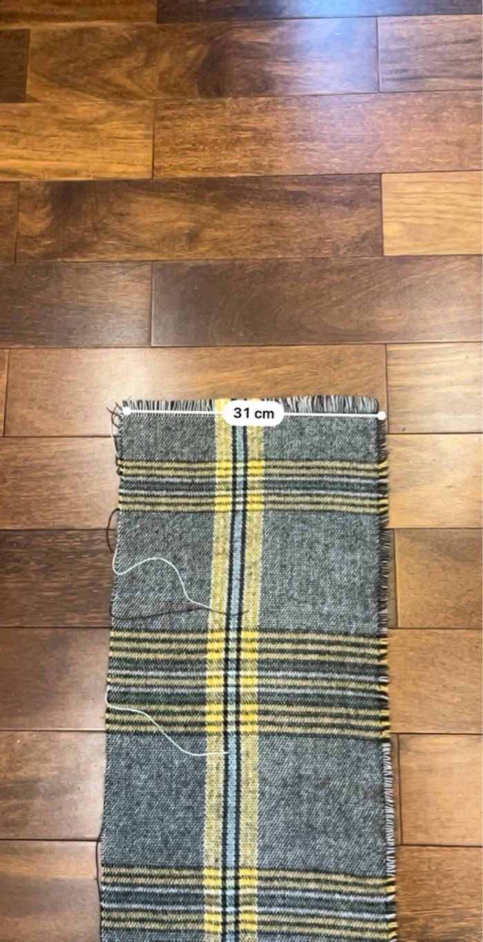 écharpe rayé grise et jaune - photo numéro 3