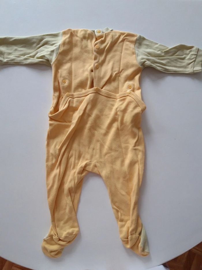 Grenouillère pieds jaune/vert avec motifs animaux imprimé sur le devant, 6mois - 67cm - photo numéro 4
