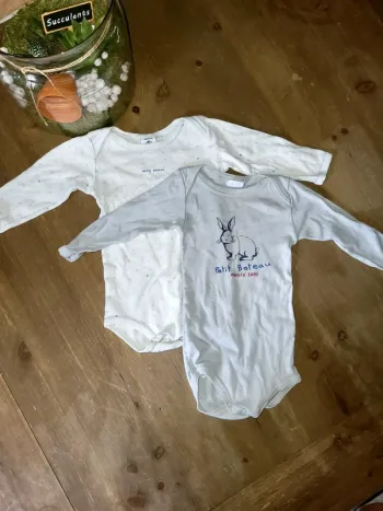 Lot de deux bodies petit bateau
