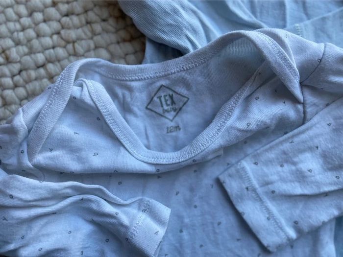 Lot bodie manches longues et T-shirt manches longues - photo numéro 3