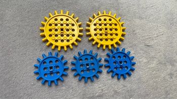 Lot de 5 roues lego Technic gear expert builder15 et 21 tooth with axel hole