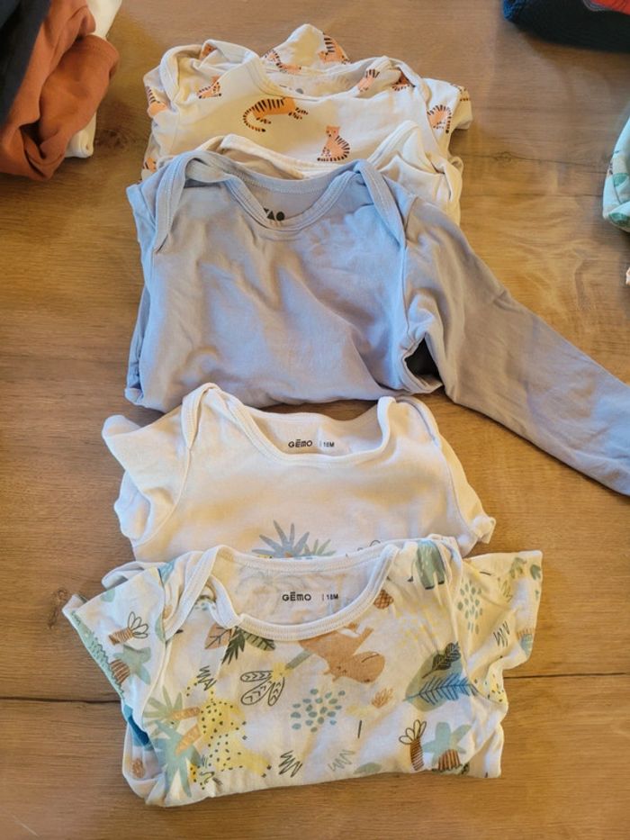 Lot de vêtements 18 mois garçon - photo numéro 9