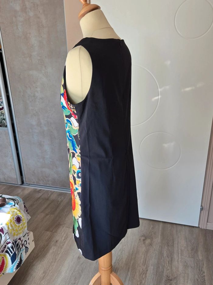 Jolie robe Desigual taille 42 👗 - photo numéro 3