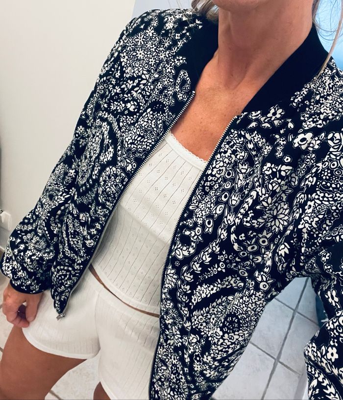 Veste noire et blanche Promod taille S - photo numéro 2