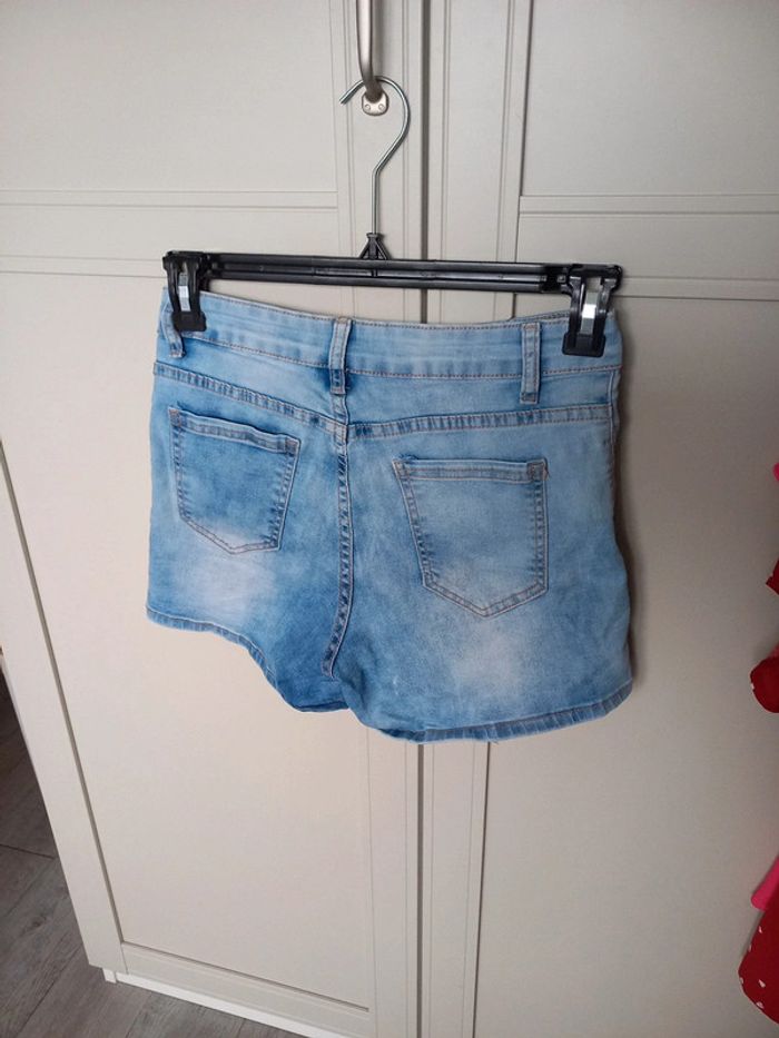 Short en jean troué femme - photo numéro 3
