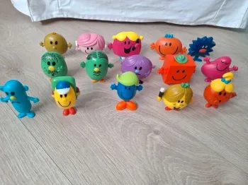 Lot de 15 figurines Mr Mme