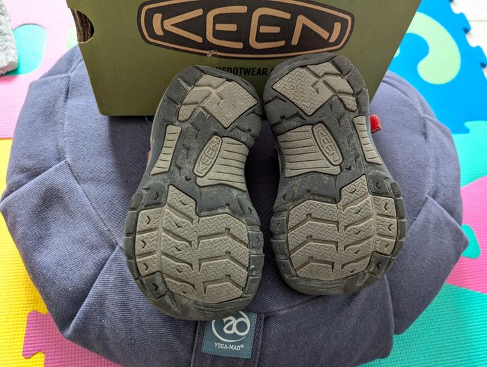 Sandales Keen Newport H2 – Pointure 25/26 – Randonnée et draisienne – Très bon état - photo numéro 8