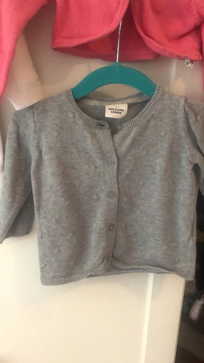 Lot gilet 6 mois - photo numéro 2