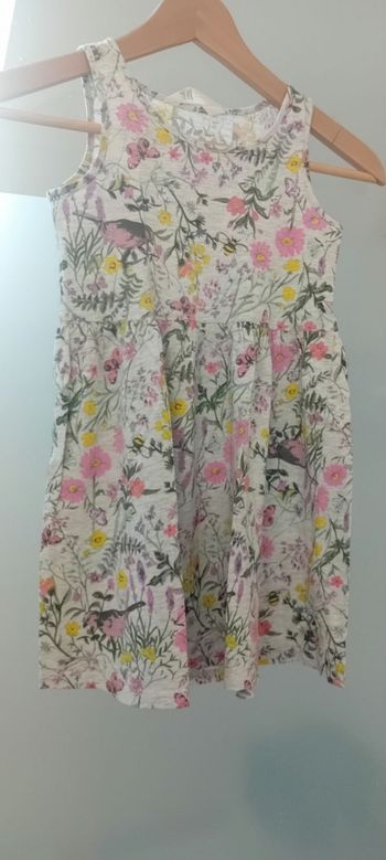 Robe H&M 6/8 ans