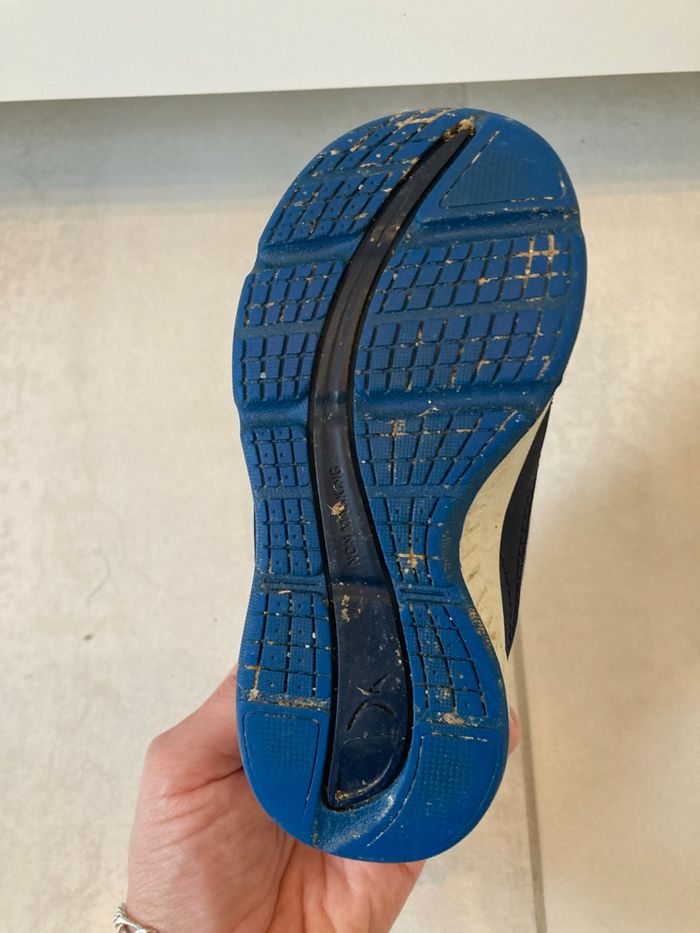 Baskets décathlon T.25 - photo numéro 5