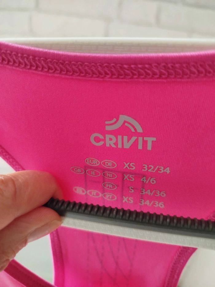 Haut de sport taille 36 - photo numéro 2