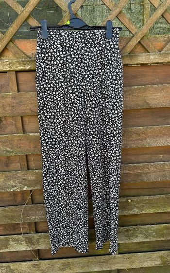 Pantalon noir et blanc