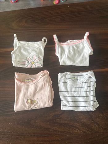 Lot de quatre bodies