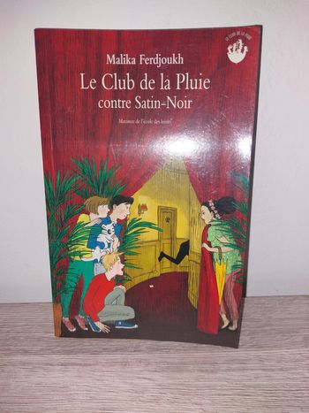 Livre le club de la pluie contre satin noir