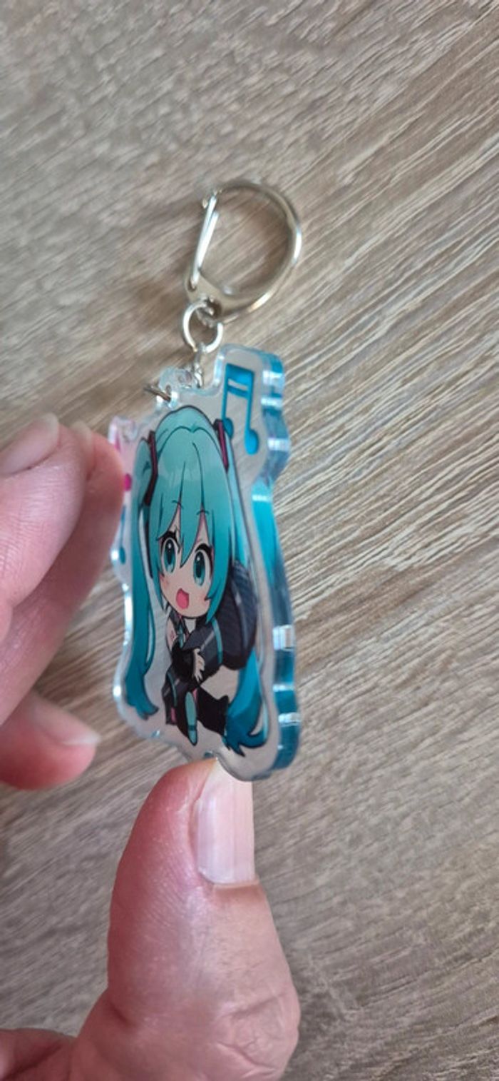 Porte clés 🔑 Hatsune Miku. - photo numéro 4