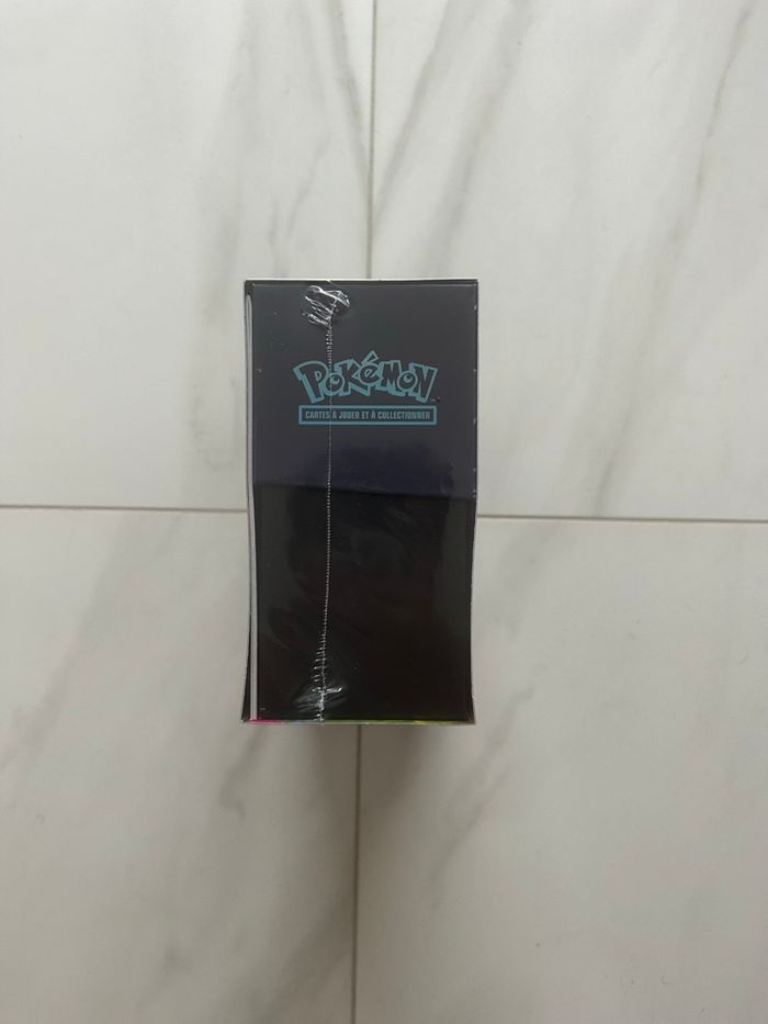 ETB Me02 Flammes Fantasmagoriques