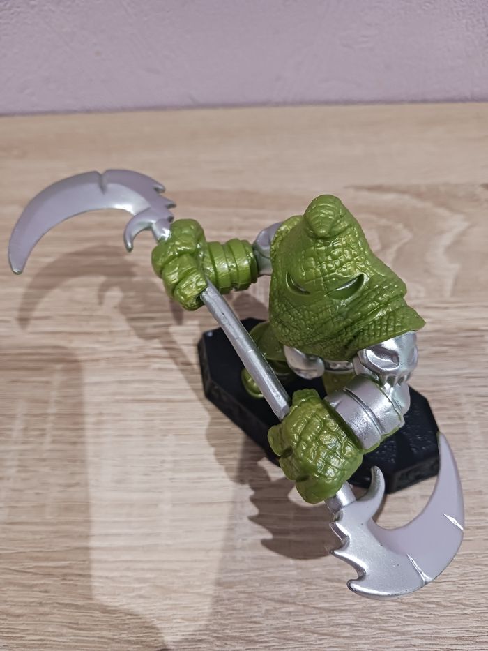 Figurine Skylanders Imaginators Steel-Plated Hood Sickle - photo numéro 7