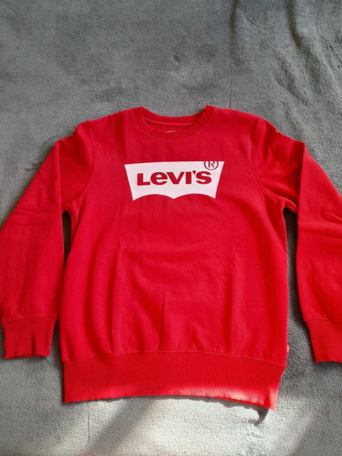 Sweat LEVIS