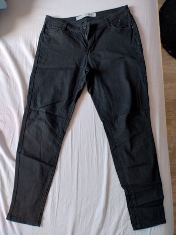 Jean noir taille 40