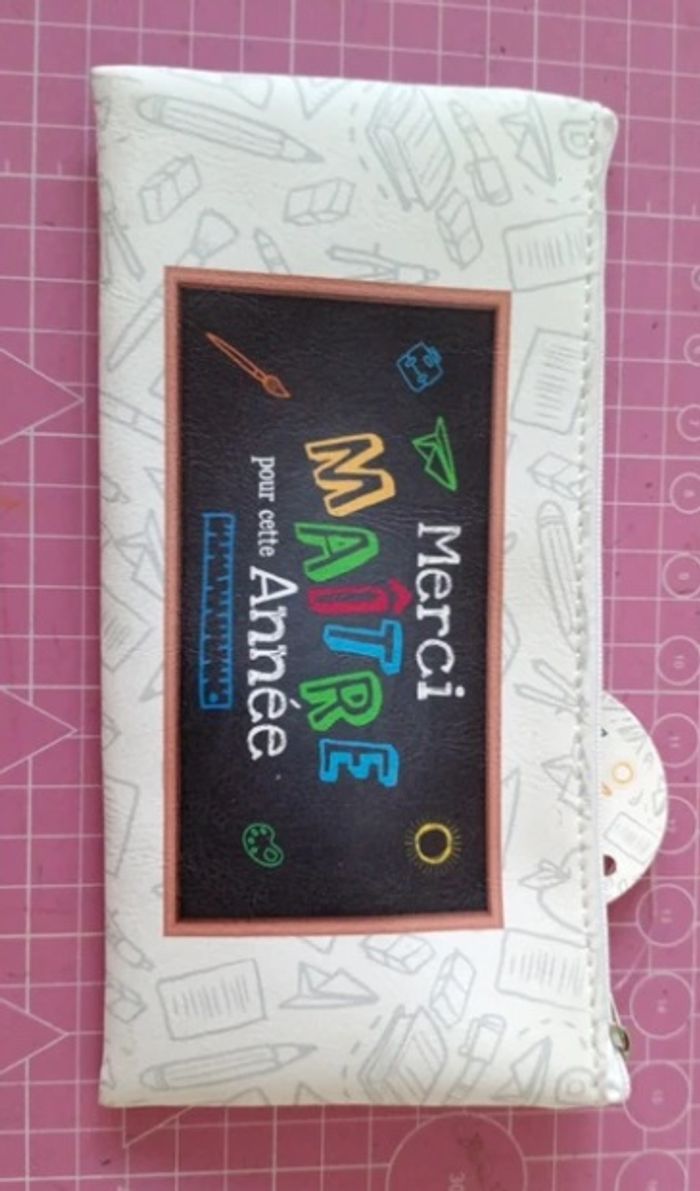 Trousse cadeau fin année maître