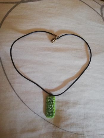Collier en pâte de verre