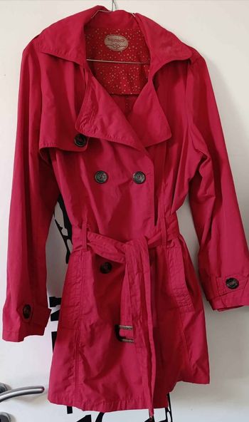 Imperméable trench rouge